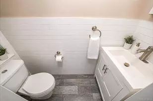 69-08 69th Pl, Glendale, NY 11385 - Photo 13