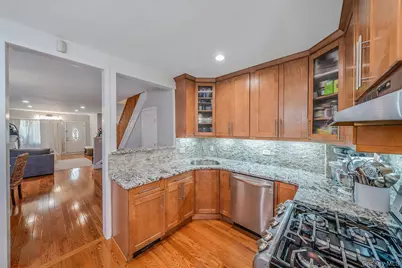69-08 69th Place, Glendale, NY 11385 - Photo 11
