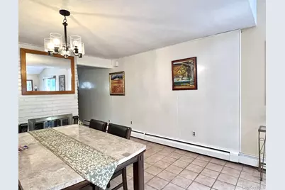 7 Hope, Hicksville, NY 11801 - Photo 5