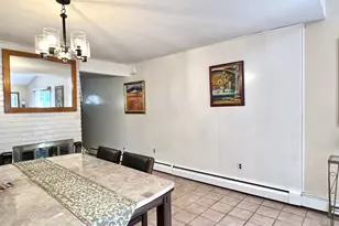 7 Hope Ln, Hicksville, NY 11801 - Photo 5