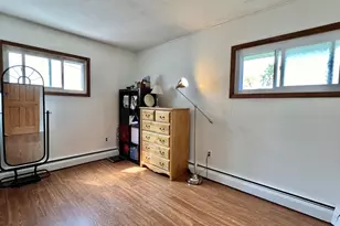 7 Hope Ln, Hicksville, NY 11801 - Photo 13