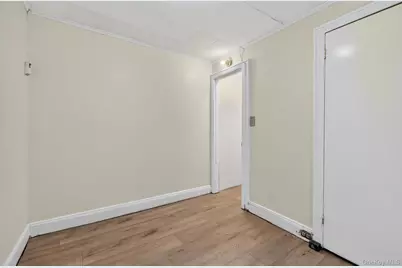 500 Pershing Boulevard, Rockville Centre, NY 11570 - Photo 33
