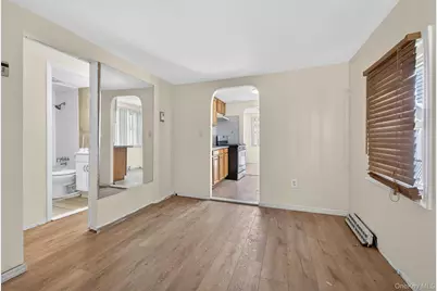 500 Pershing Boulevard, Rockville Centre, NY 11570 - Photo 11