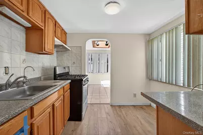 500 Pershing Boulevard, Rockville Centre, NY 11570 - Photo 15