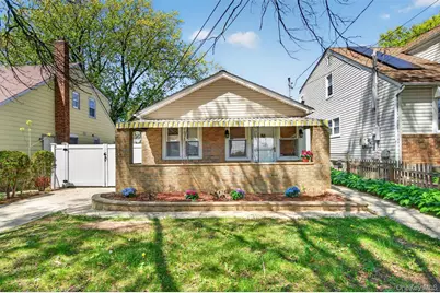 500 Pershing Boulevard, Rockville Centre, NY 11570 - Photo 1