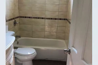 422 E Chester Street #Upper, Long Beach, NY 11561 - Photo 5