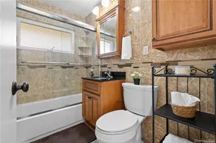 64 Arrow Ln, Hicksville, NY 11801 - Photo 7