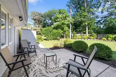 64 Arrow Lane, Hicksville, NY 11801 - Photo 13