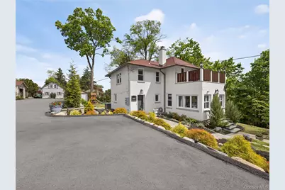 109 W Park Avenue, Pearl River, NY 10965 - Photo 5