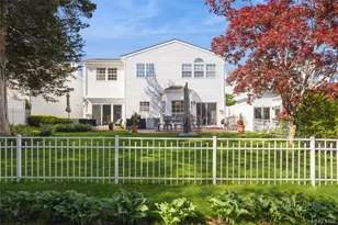 96 Fairway View Dr, Commack, NY 11725 - Photo 33