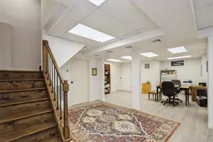 96 Fairway View Dr, Commack, NY 11725 - Photo 31