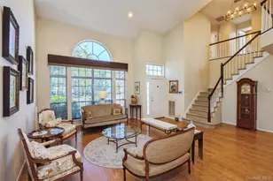 96 Fairway View Dr, Commack, NY 11725 - Photo 3