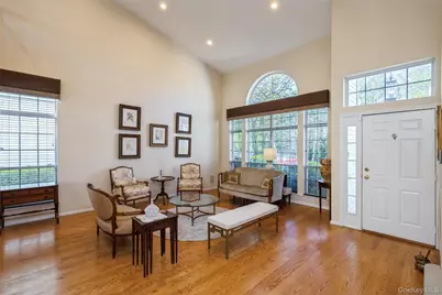 96 Fairway View Drive, Commack, NY 11725 - Photo 5