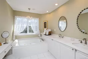 96 Fairway View Dr, Commack, NY 11725 - Photo 27