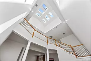 11 Belvedere Ct, Manhasset, NY 11030 - Photo 7