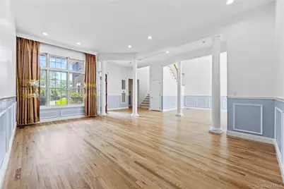 11 Belvedere Court, Manhasset, NY 11030 - Photo 3