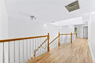 11 Belvedere Ct, Manhasset, NY 11030 - Photo 19
