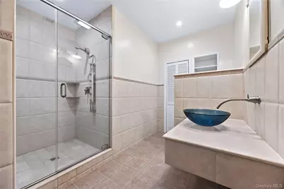 11 Belvedere Court, Manhasset, NY 11030 - Photo 35