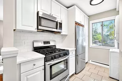 17 Hillside Terrace #D, White Plains, NY 10601 - Photo 11