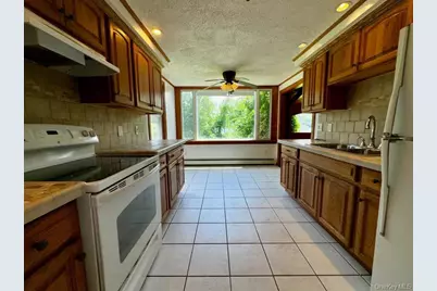 8 Lake Avenue, Monroe, NY 10950 - Photo 17