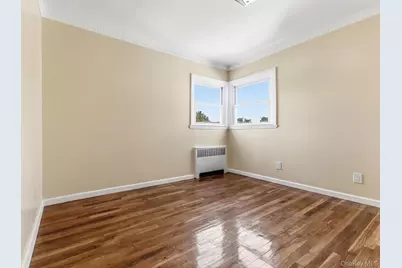 15073 Foch Boulevard, Jamaica, NY 11434 - Photo 11