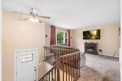 22 Hill View Road, New Windsor, NY 12553 - Photo 3