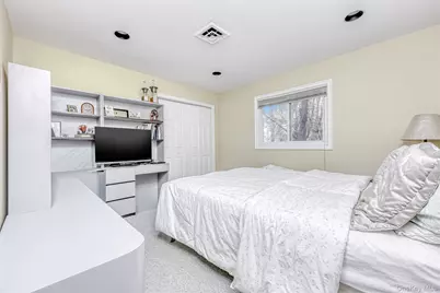 8 Kings Gate Road, Suffern, NY 10901 - Photo 15