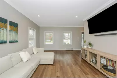 1246 Oakfield Avenue, Wantagh, NY 11793 - Photo 5