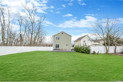 1246 Oakfield Avenue, Wantagh, NY 11793 - Photo 23