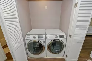 1246 Oakfield Ave, Wantagh, NY 11793 - Photo 13