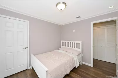 1246 Oakfield Avenue, Wantagh, NY 11793 - Photo 17