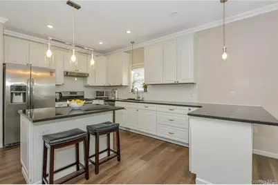 1246 Oakfield Avenue, Wantagh, NY 11793 - Photo 9