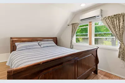 4 Meadowood Court, Huntington, NY 11743 - Photo 11