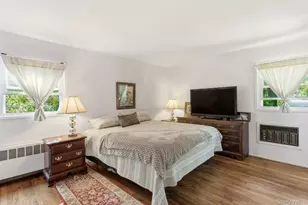 4 Meadowood Ct, Huntington, NY 11743 - Photo 9