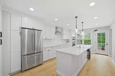 7 Guilford Circle, Goldens Bridge, NY 10526 - Photo 5