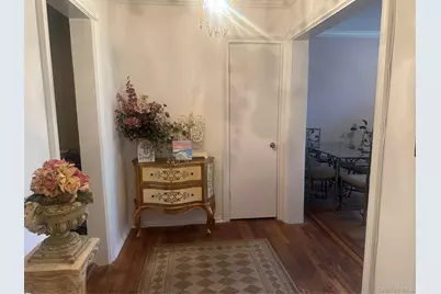 185 Atlantic Avenue #B-10, Lynbrook, NY 11563 - Photo 3