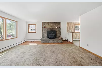 1124 State Route 42, Sparrow Bush, NY 12780 - Photo 7