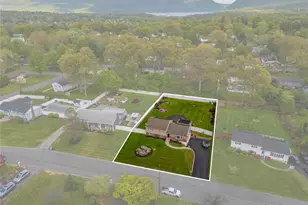 47 Continental Dr, New Windsor, NY 12553 - Photo 3