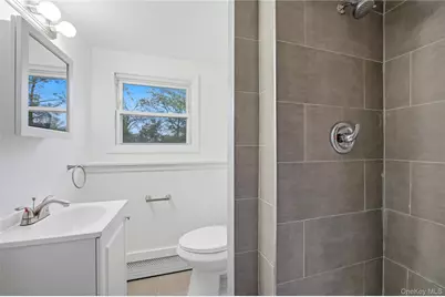47 Continental Drive, New Windsor, NY 12553 - Photo 15