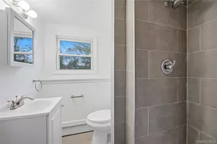 47 Continental Dr, New Windsor, NY 12553 - Photo 15