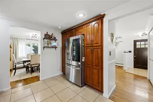 47 Continental Dr, New Windsor, NY 12553 - Photo 9