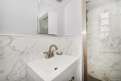 143-50 Hoover Avenue #416, Briarwood, NY 11435 - Photo 13
