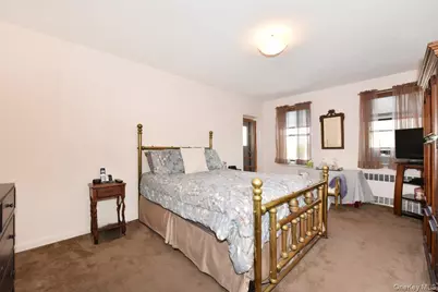 143-50 Hoover Avenue #416, Briarwood, NY 11435 - Photo 9