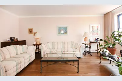 143-50 Hoover Avenue #416, Briarwood, NY 11435 - Photo 7