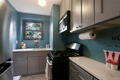 161 Pearsall Drive #6H, Mount Vernon, NY 10552 - Photo 9