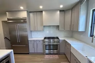 3266 Lucerne St, Bronx, NY 10465 - Photo 7