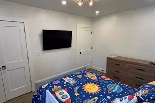 3266 Lucerne St, Bronx, NY 10465 - Photo 11
