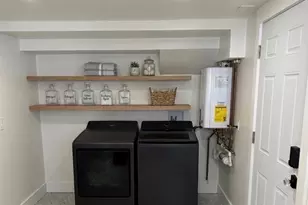 3266 Lucerne St, Bronx, NY 10465 - Photo 27