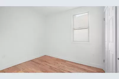 1148 E 211th Street, Bronx, NY 10469 - Photo 13
