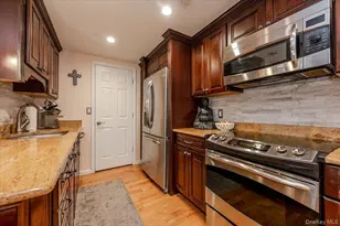 185 W Park Ave, Long Beach, NY 11561 - Photo 9